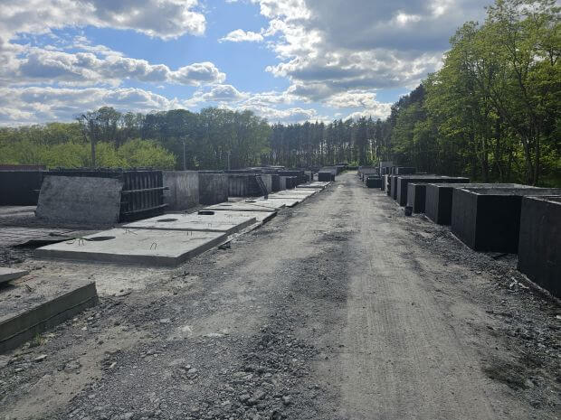 Zbiorniki betonowe różnych pojemności z atestem PZH  w Luboniu